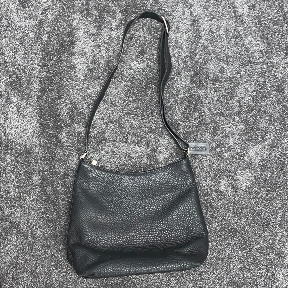 Vintage Coach Black Leather Crossbody Bag w/adjustable strap - Picture 5 of 13